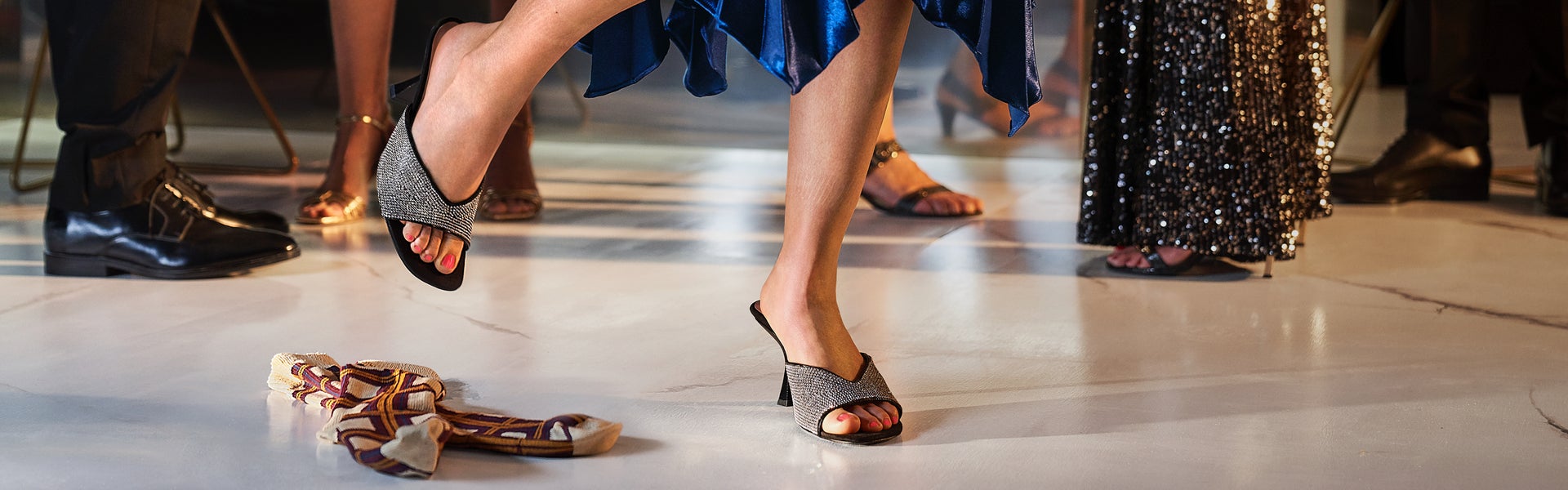 Не показывайте свою проблему - скройте грибок ногтей на пальцах рук и ...